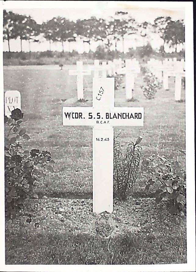 P24 - Monument "Vliegtuigcrash Lange Vlieter" Heel
